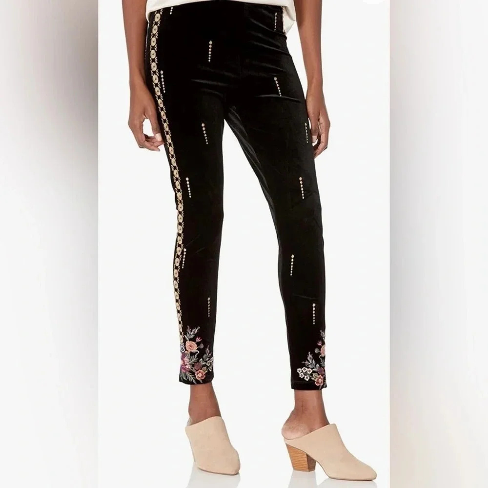 Johnny Was Workshop Black Velvet Embroidered Pull-On Leggings Size XS